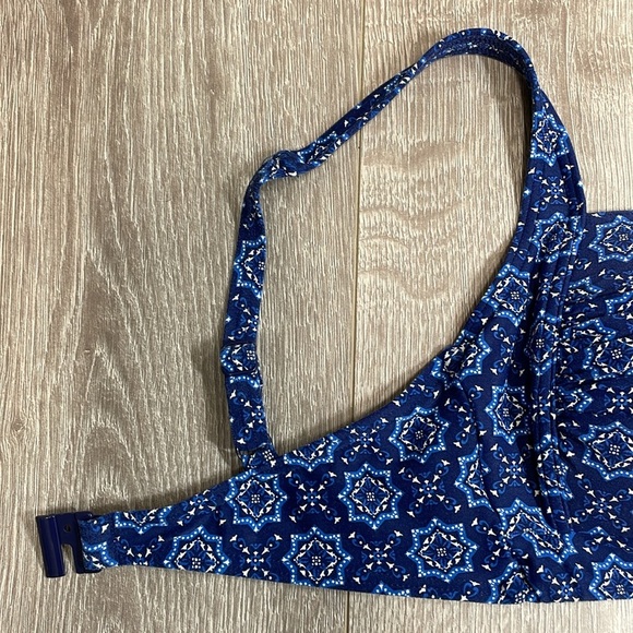 Nip Tuck Joann Bikini Top Blue Medallion Multi Fit Cup US 8 - Picture 6 of 16